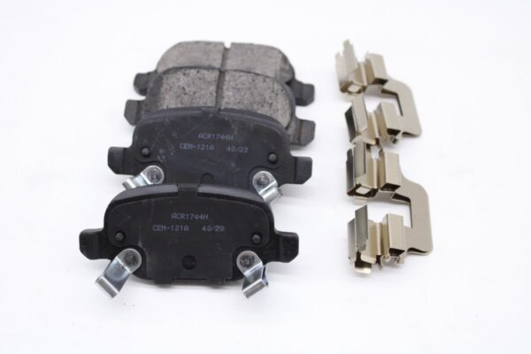 Asianautos ACR1744H Premium Ceramic Disc Brake Pad Set - Image 2