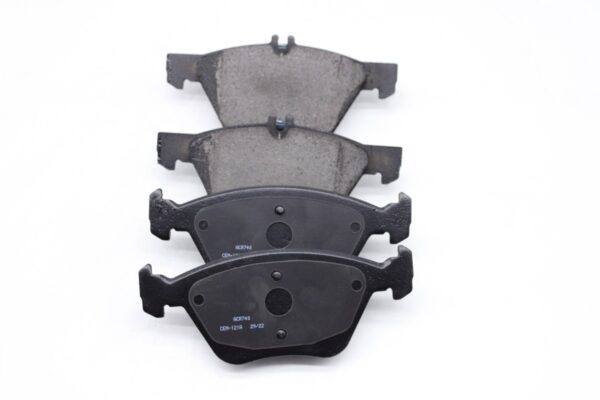 Asianautos ACR740 Premium Ceramic Disc Brake Pad Set - Image 2