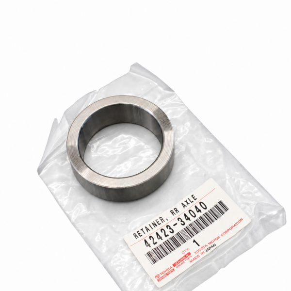 Toyota 42423-34040 Rear Axle Bearing Retainer – Inner