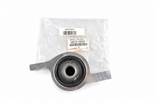Lexus 48075-30030 Front Control Arm Bushing
