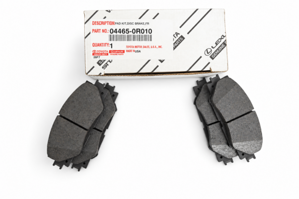 Toyota 044650R010 Genuine Toyota Disc Brake Pad Set